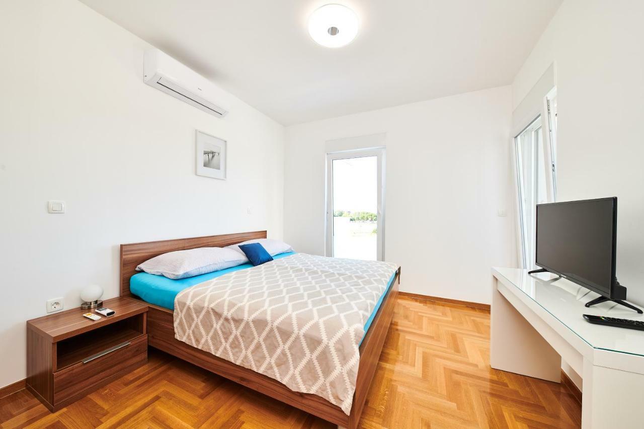 Apartment Sommer Novigrad Istria Eksteriør bilde