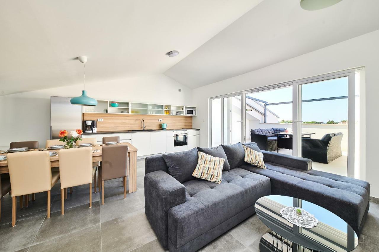 Apartment Sommer Novigrad Istria Eksteriør bilde